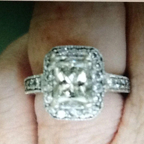 TIMELESS VINTAGE DIAMOND WHITE GOLD PRINCESS CUT ENGAGEMENT WEDDING RING JEWELRY - Picture 2 of 3